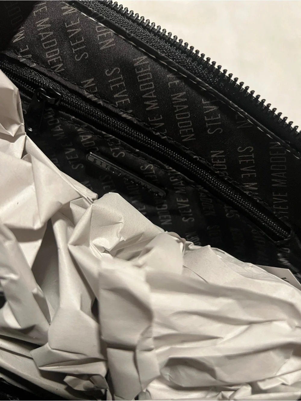 Steve Madden Black and White Floral Chain Strap Crossbody NWT